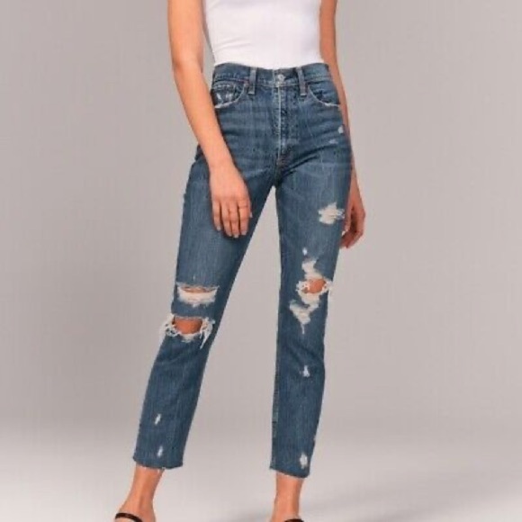 Abercrombie Distressed Curve Love High Rise Mom Jeans- Size 27 - Picture 1 of 8